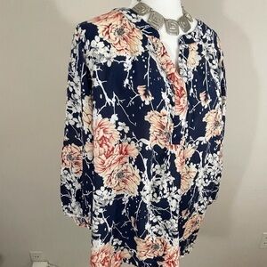 Souiree sz  1X top blue floral rayon lovely style
